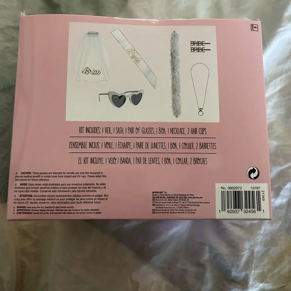 Bride Kit with White and Gold Accessories
